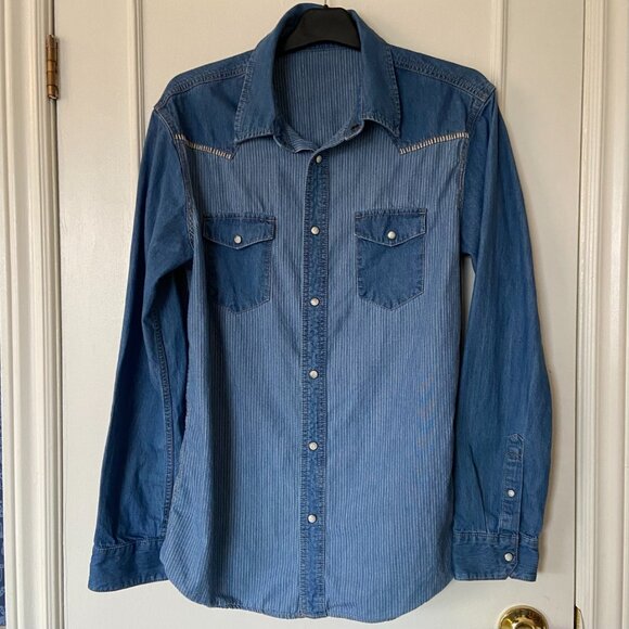 Denim western shirt with pearl snaps. SizeMed Cowboy Casual - Picture 2 of 11